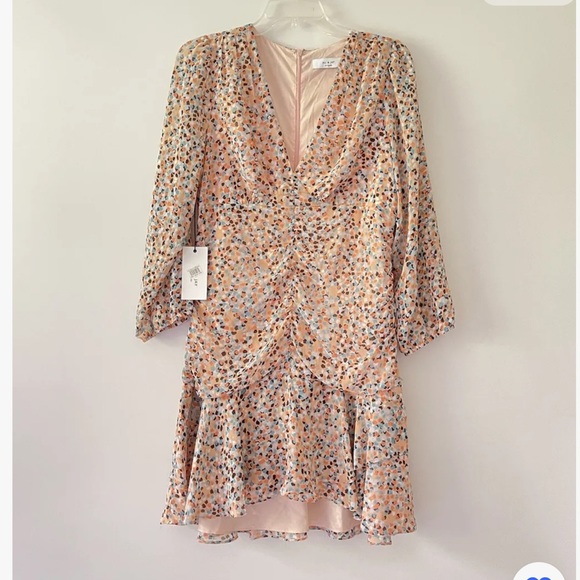 Ali & Jay Point Dume Ruched Dress Pink - Ruched Front - Size Large. - Picture 4 of 8